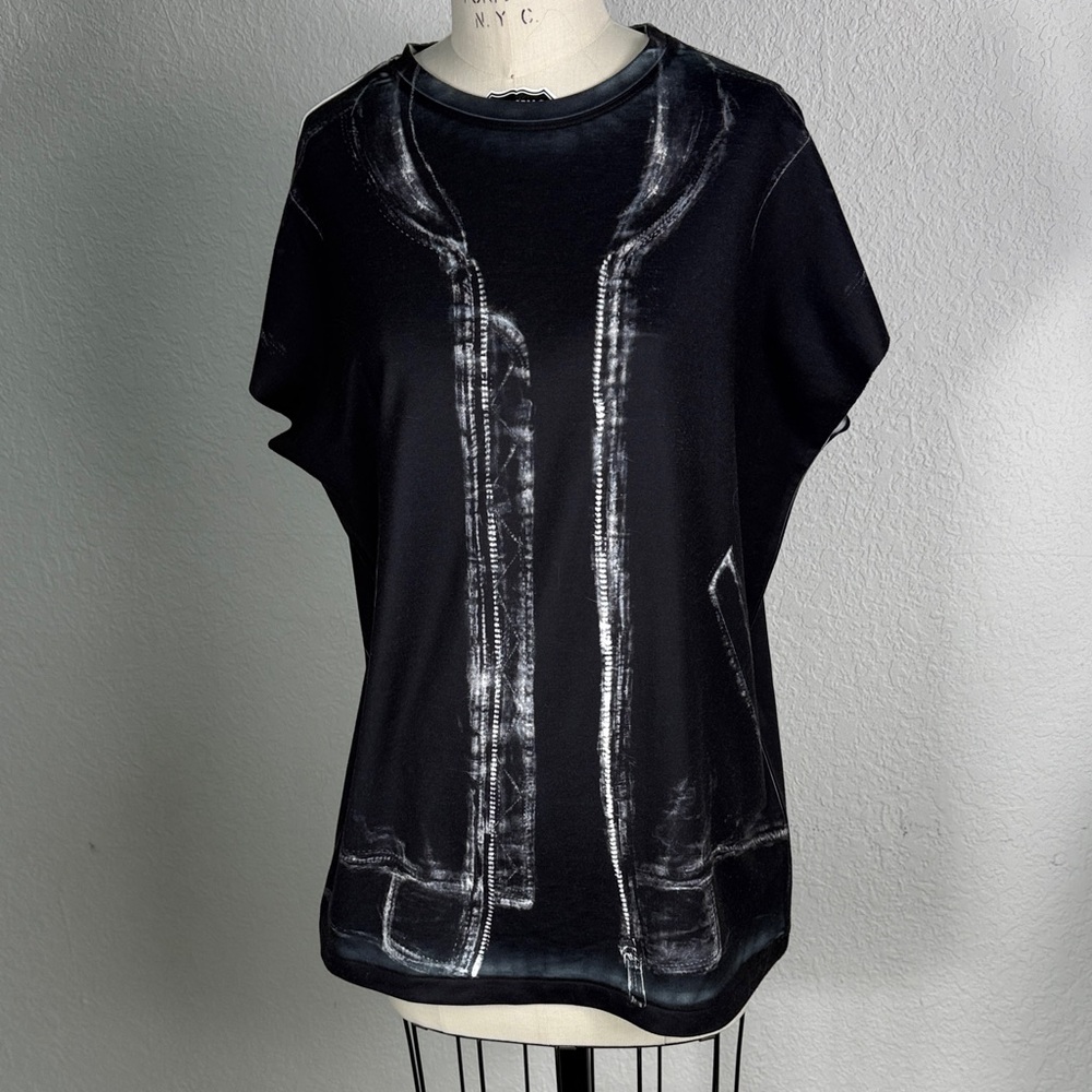 Zara Black and White Graphic Short Sleeve Top optical illusion print perfect